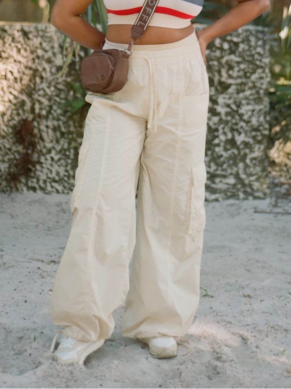 3/$20⚡️ Aerie High Waisted Go-For-It Baggy Cargo Pant in Toasted Coconut